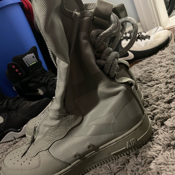 Men’s and women’s shoes - Picture 16 of 16